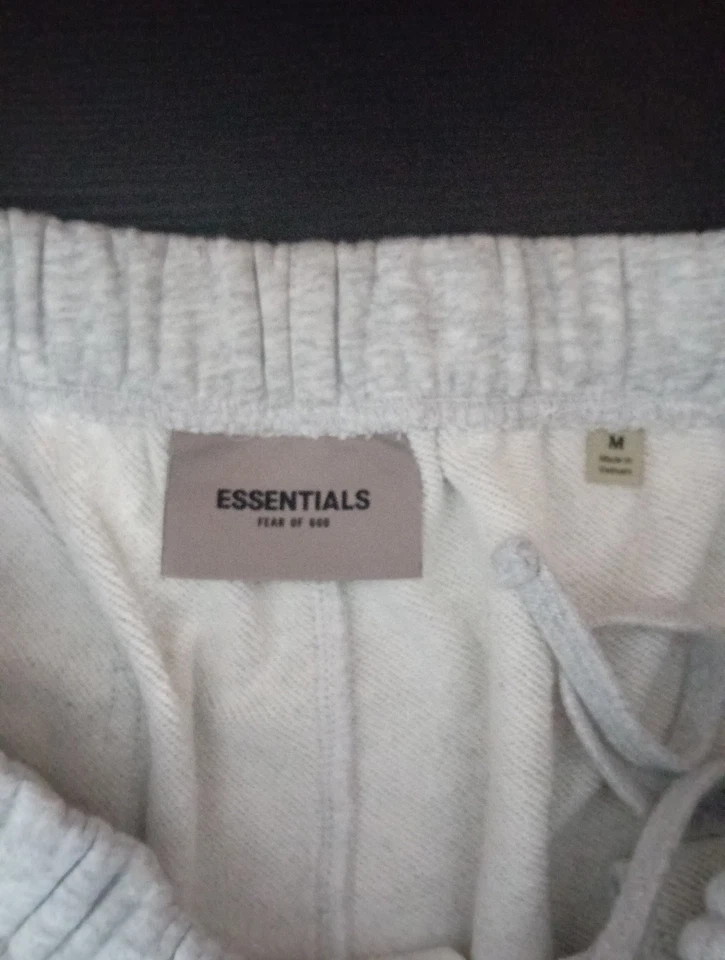 Pantalo ESSENTIALS gris - Imagen 2 de 4