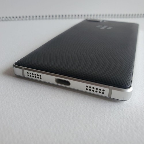 Blackberry Key2 Silver Ram 6GB Rom 64GB Android Unlocked BBF100-8 Used - Picture 8 of 13