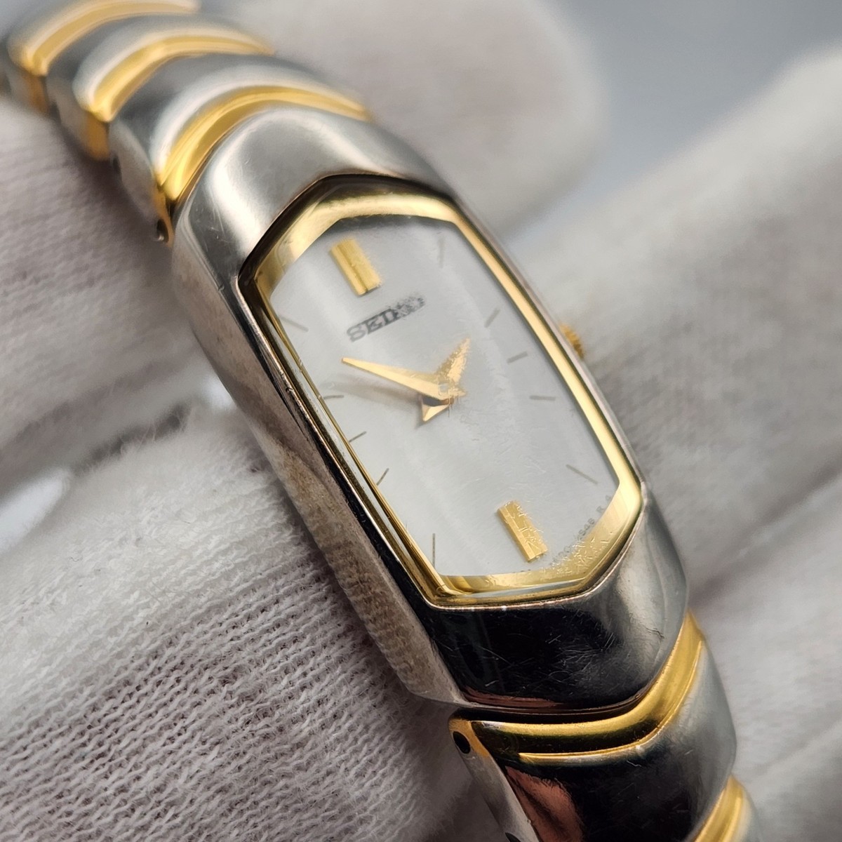 Seiko Ladies Vintage Two-Tone Quartz Dress Watch 1F20-6H49 | eBay