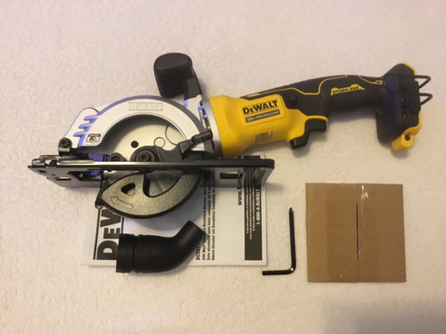 New Dewalt DCS571B Atomic 20V 20 Volt Max 4-1/2” Brushless Circular Saw W/ Blade - Picture 4 of 5