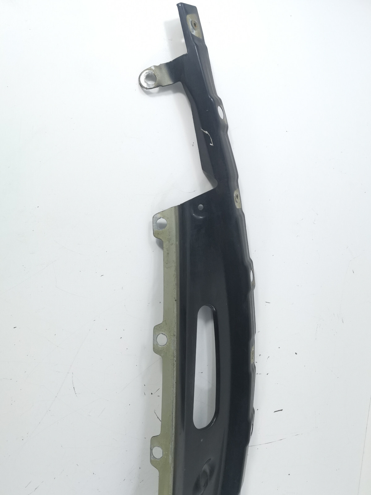 08-19 Maserati GranTurismo GranCabrio Front Left Fender Top Mount Bracket OEM