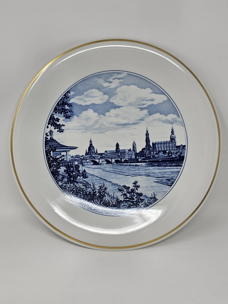 Dresden Plate In Antique Ceramic & Porcelain Plates & Chargers for