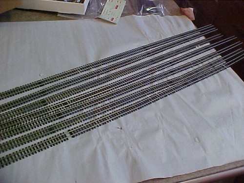 SEVEN HOn3 Scale ~ 39 Inch Flexible Flex Track With Brown Ties ~ SHINOHARA JAPAN
