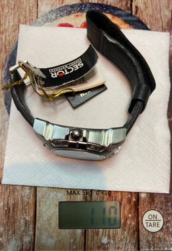 SECTOR,DIVERS,DATE,BLACK DIAL,SAPPHIRE,SWISSMADE,200M,NEWOLD STOCK,freeshipping. - Foto 11 di 12