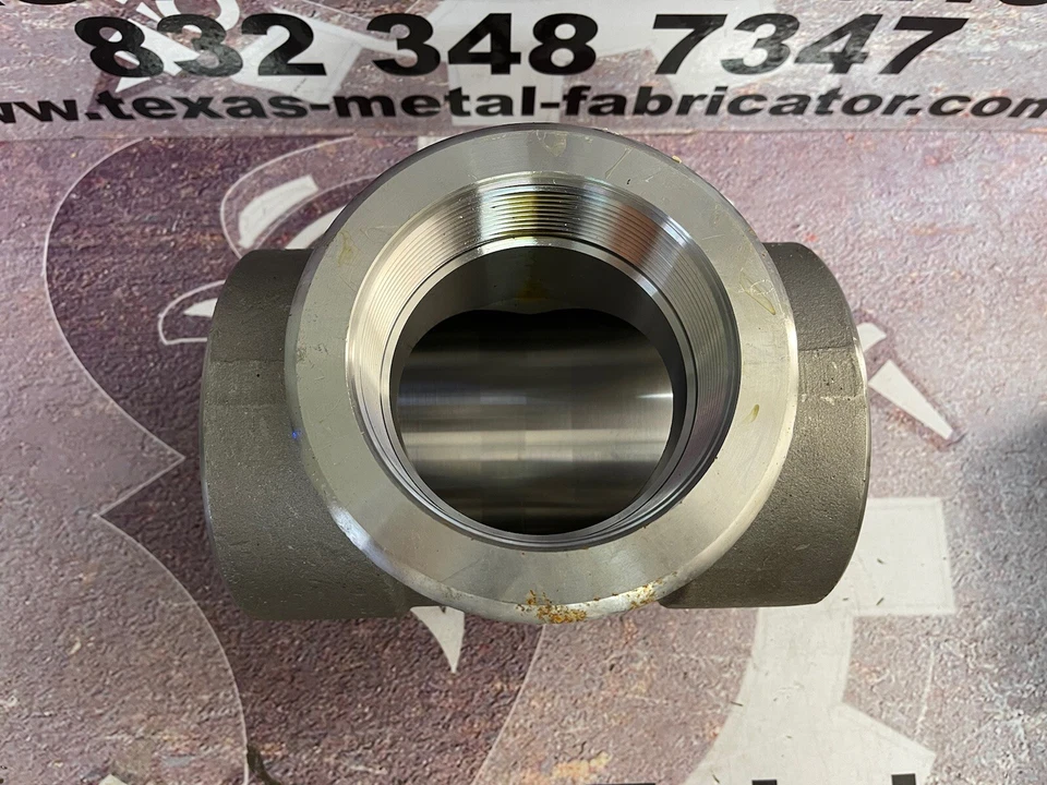 TEE Pipe Carbon Steel A-105 ASTM Threaded 4” 3000#  - Image 2 of 4