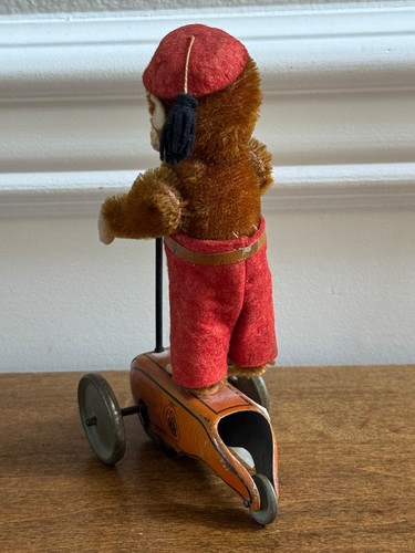 VINTAGE SCHUCO GERMANY FRICTION TOY MOHAIR MONKEY ON SCOOTER W/ FELT HAT & PANTS - Picture 9 of 11