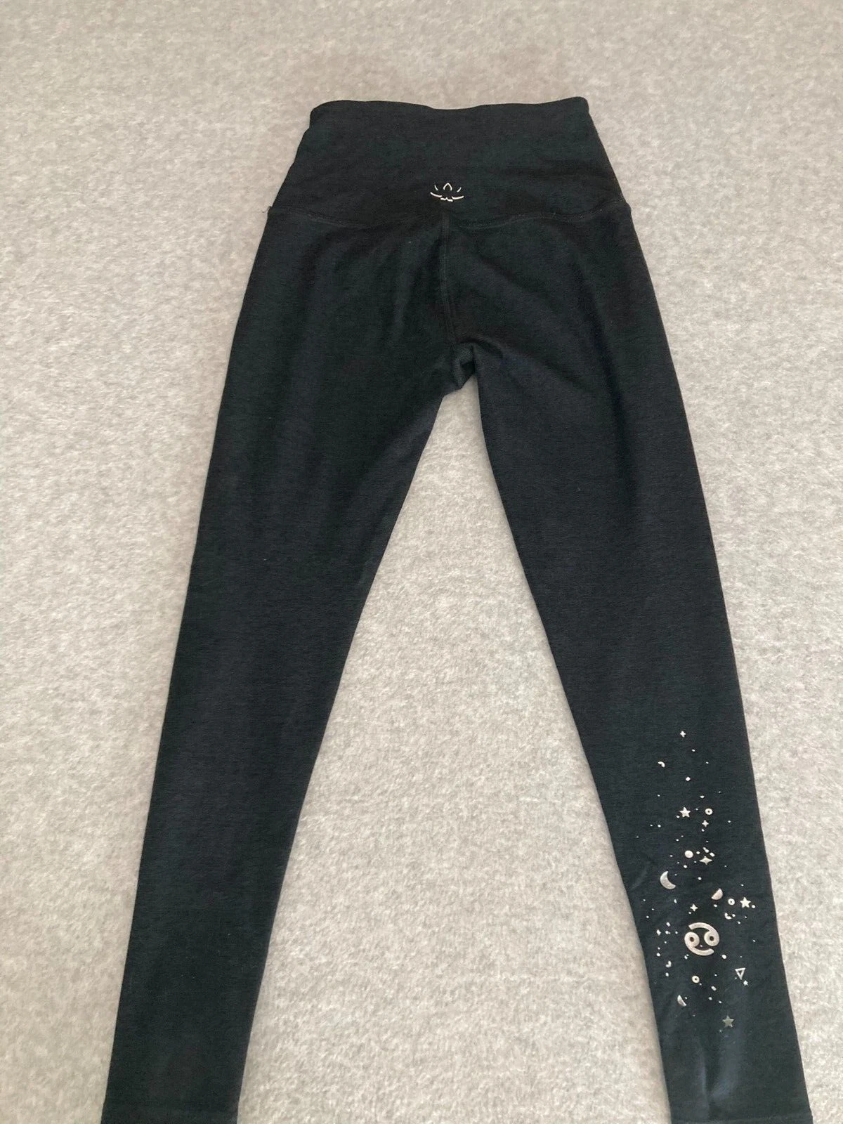 beyond-yoga spacedye zodiac sign cancer athleisure leggings