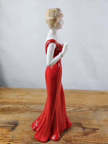 DIANA - "THE PEOPLE'S PRINCESS" ROYAL WORCESTER FIGURINE - Picture 6 of 15