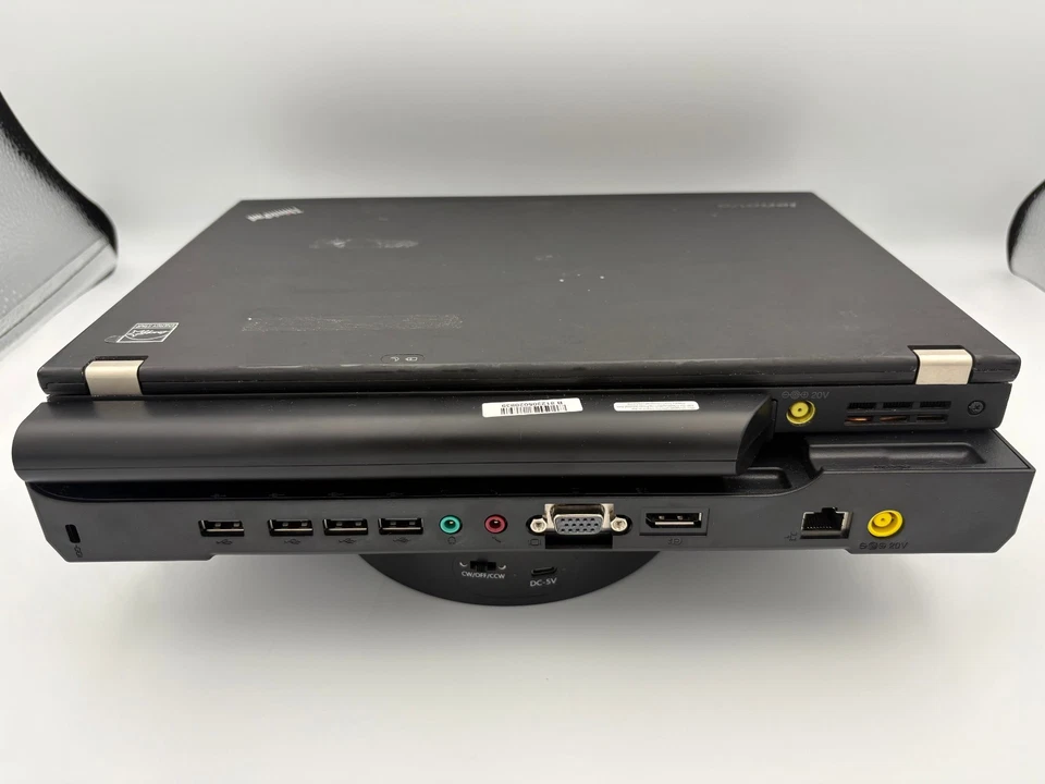 Lenovo ThinkPad X220 12.5in. (300GB, Intel Core i5 2nd Gen., 2.5GHz, 8GB) - Image 3 of 4