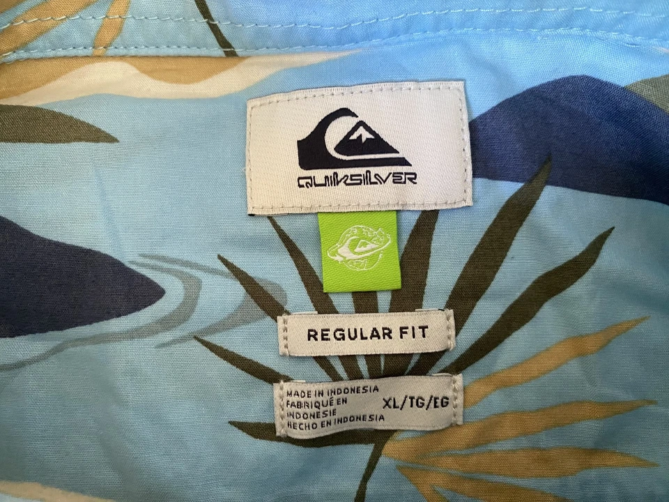 Quiksilver Printed Button Up Shirt Blue Size XL Short Sleeve Hawaiian Casual Top - Image 3 of 4