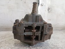 Etrier de frein Mercedes 208