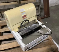 Berkel MB 7/16 115 Volt 1PH Counter Top Commercial Bread Slicer - FREE SHIP