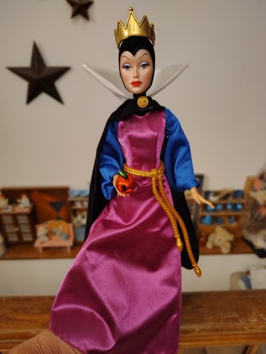 Disney Great Villains Collection Evil Queen From Snow White Doll Mattel With Box - Picture 4 of 9