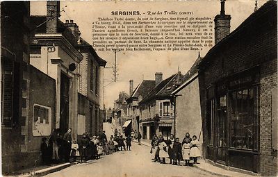 CPA AK SERGINES - Rue des Treilles (357606)
