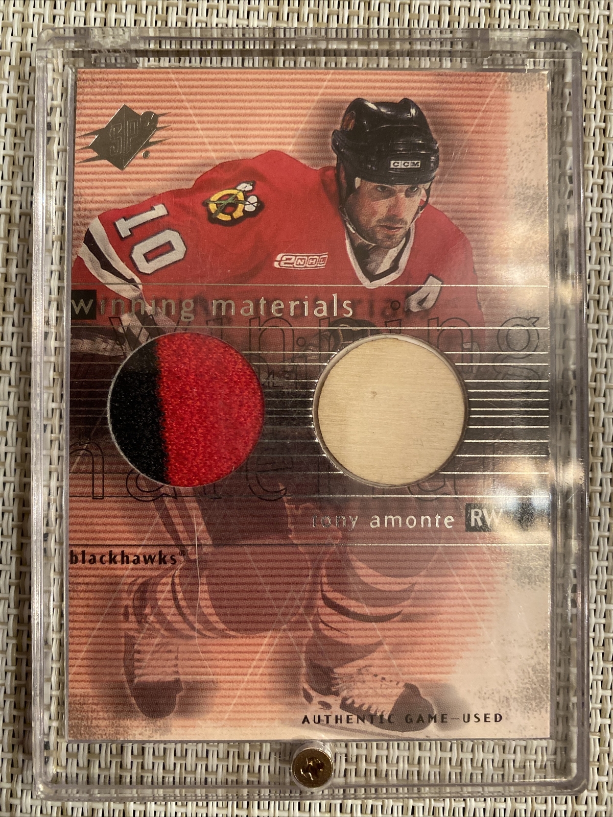 2000-01 SPX Winning Materials Hockey Tony Amonte Stick Jersey (B7) Blackhawks