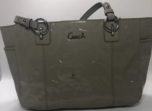 Coach purse patent leather  outside pockets Coach handbag Gallery  F17728