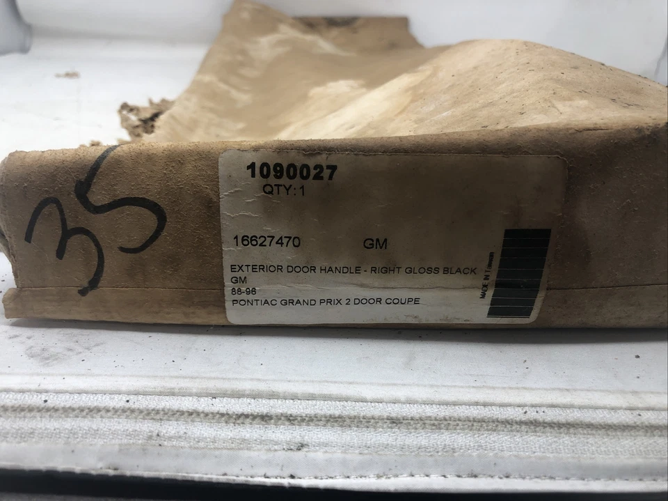 PONTIAC GRAND PRIX 2 DR EXT MANIJA DE PUERTA NEGRO BRILLANTE DERECHA 1988-96 1090027 - NOS Foto 2 de 4