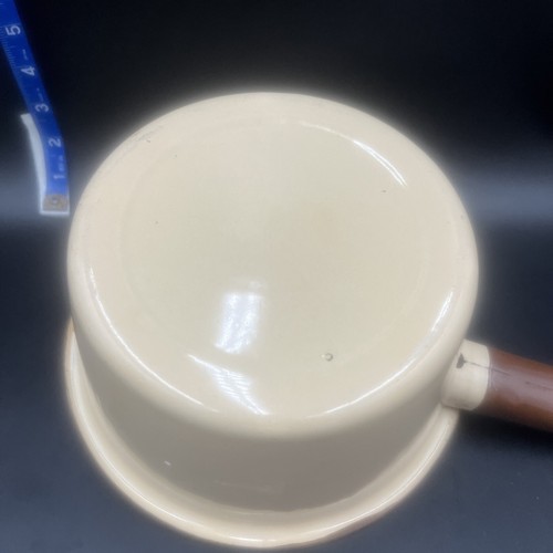 Vintage Enamelware Metal Tan/Brown Saucepan 7-1/2" diameter - handle 5" - Picture 6 of 9