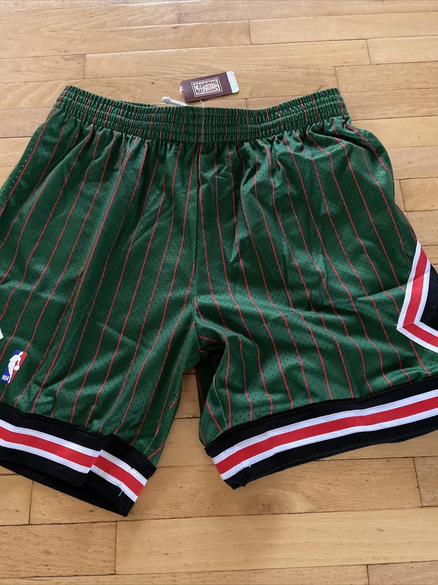 Mitchell & Ness Bulls Swingman Shorts