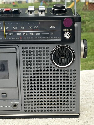 Vintage Sanyo M9980 Boombox Stereo Radio Cassette Recorder Japan