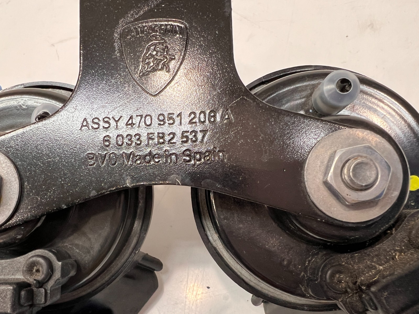 LAMBORGHINI AVENTADOR LP740 FRONT FANFARE HORN OEM 470951206A