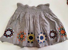 Mini Boden girls 11-12Y skirt Gray with Embroidered Floral trim EUC