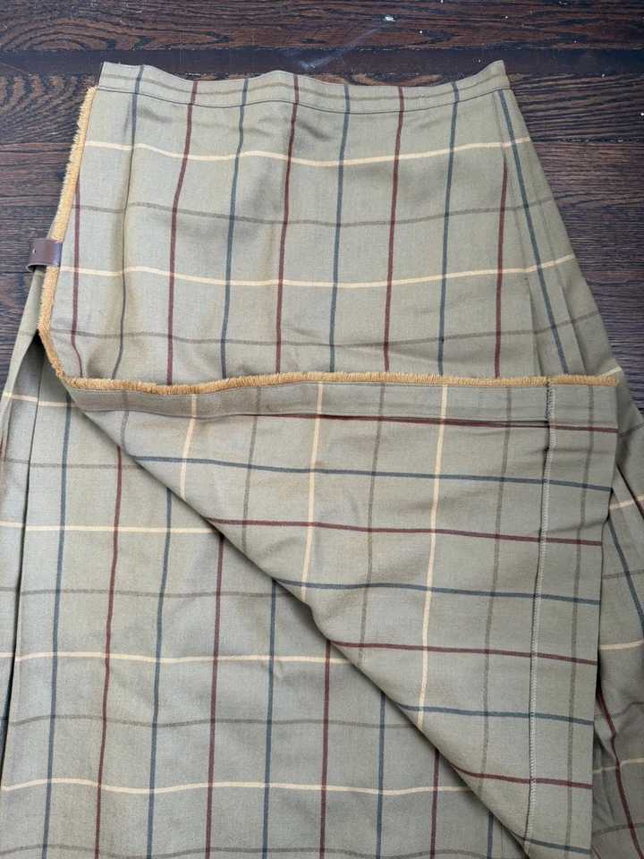 Falda plisada de lana Burberry vintage ajustable 12 cintura hecha en Inglaterra marrón Foto 3 de 4