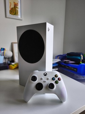 Xbox Series S   Weiß, gebraucht, Top-Zustand + Controller