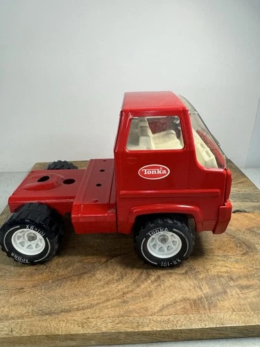 Tonka Semi Truck Cab Steel Metal XR-101 Red Super Clean Almost No Rust Vintage