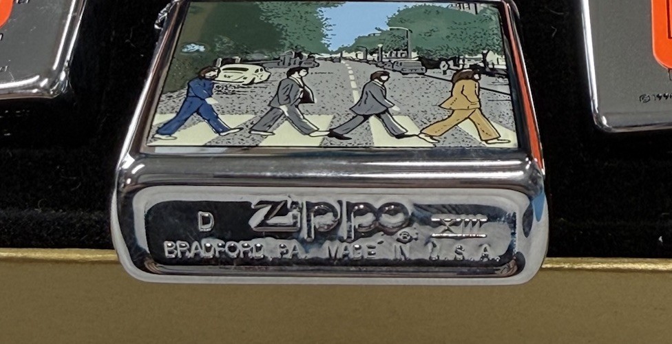 THE BEATLES１９９７年 マジカル・ミステリーツアー ZIPPO！新品 THE BEATLES1997年 マジカル・ミステリーツアー ZIPPO！新品