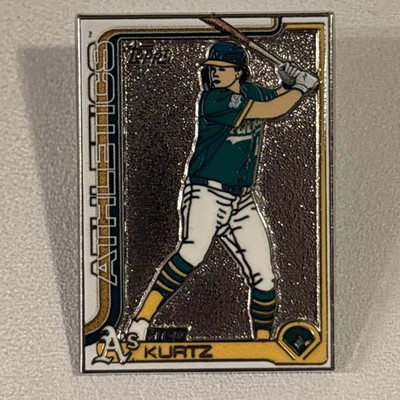 2025 Topps update ニック・カーツ　Nick z Nick Kurtz 2025 Topps Update Series (SSP) Rookie Enamel Pin Box