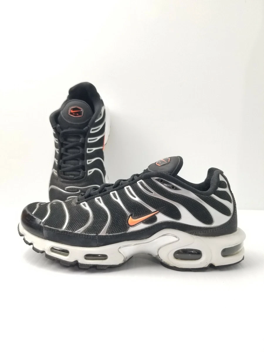 Nike Air Max Plus Black Dark Grey Hyper Crimson CD1533 001 Men s