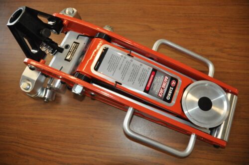 ZSJ-15A3 Ultra Lightweight Aluminum Racing Jack, 3-Pump, 1.5 ton - Picture 3 of 12