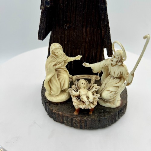 Vintage Nativity Scene Wood With A Spire Behind Baby Jesus Mary Joseph Italy 9” - Picture 4 of 7
