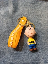 CHARLIE BROWN-"PEANUTS" KEYCHAIN / BACKPACK CLIP-NEXT DAY SHIPPING