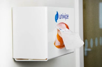 Uniwipe Flow Pack Holder Wall Dispenser Dispenser f Clinical Midi Disinfecting Wipes