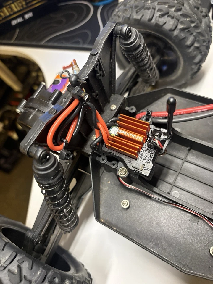 Traxxas Rustler 2wd (Upgraded Spectrum System) - Image 3 of 4