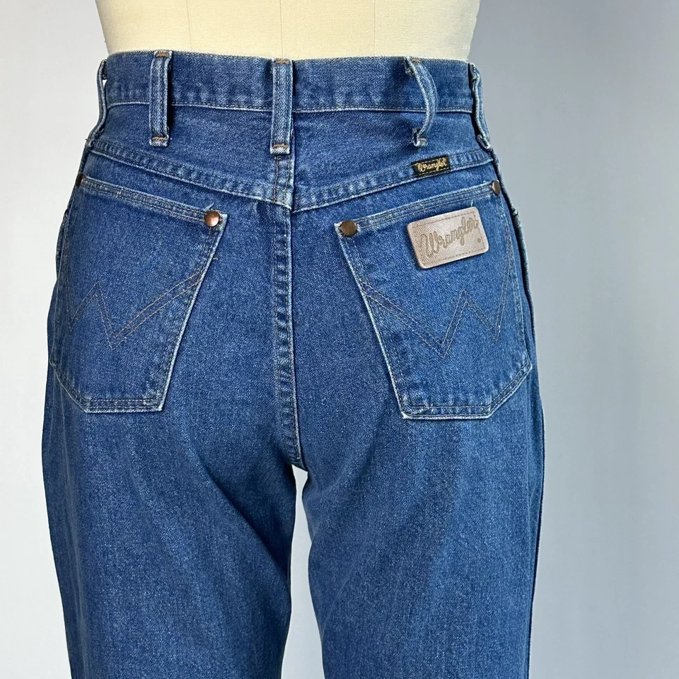 De colección Wrangler 13MWZ Mujer’s Corte Vaquero Cintura Alta Pierna Recta Hecho en EE. UU. 27x29 Foto 2 de 4
