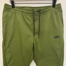 Nike Sportswear Tech Essentials Commuter Pants Men's L W32xL27.5 Olive Green