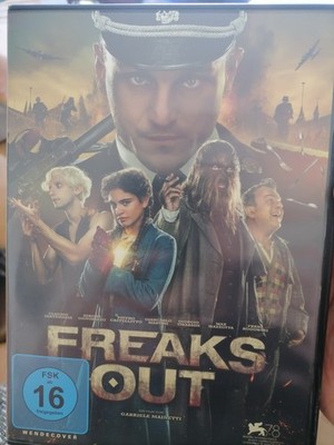 Freaks Out / Drei Muskettiere Teil 1 und Teil 2 DVds verschiedene Filme
