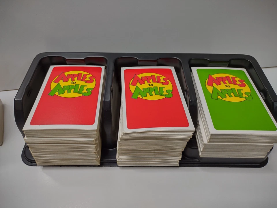 APPLES TO APPLES Board Game 2001 - Image 3 of 4