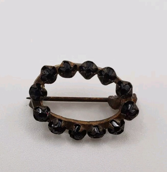 Vintage Round Brooch With Red Stones