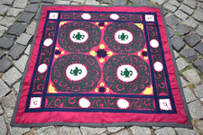 Vintage Uzbek Suzani Cover 36'' x 37'' Silk Embroidered Wall Hangings Suzani