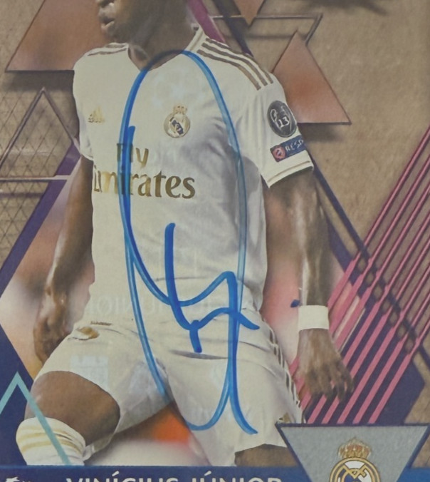 Vinicius Jr. Signed 2019-20 Topps Crystal UEFA CL #12 Auto BGS BAS Witnessed view 2