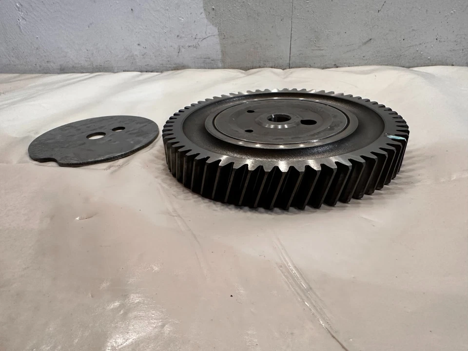 Engranaje de rueda loca superior del motor diésel John Deere 6068 HF 624 K 644 K R504614 OEM Foto 2 de 4