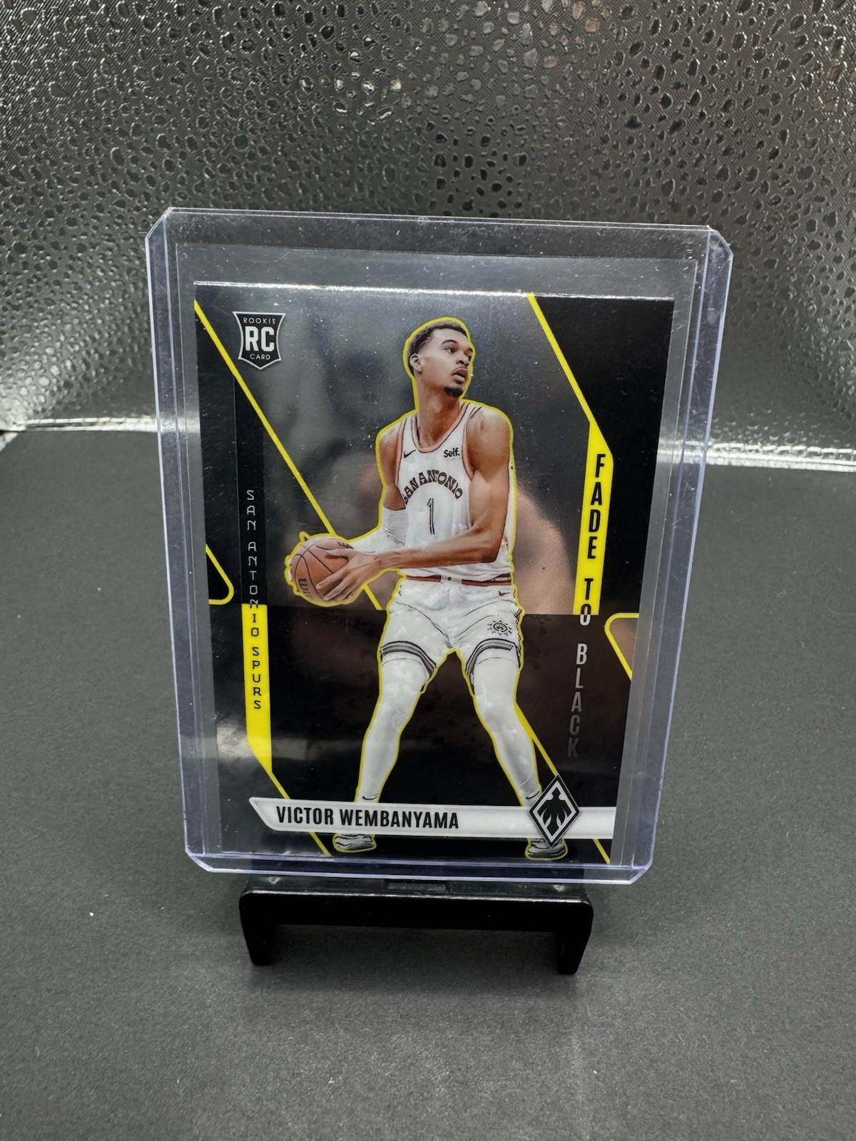 2023-24 Panini Phoenix - Fade to Black Victor Wembanyama #11 (RC)
