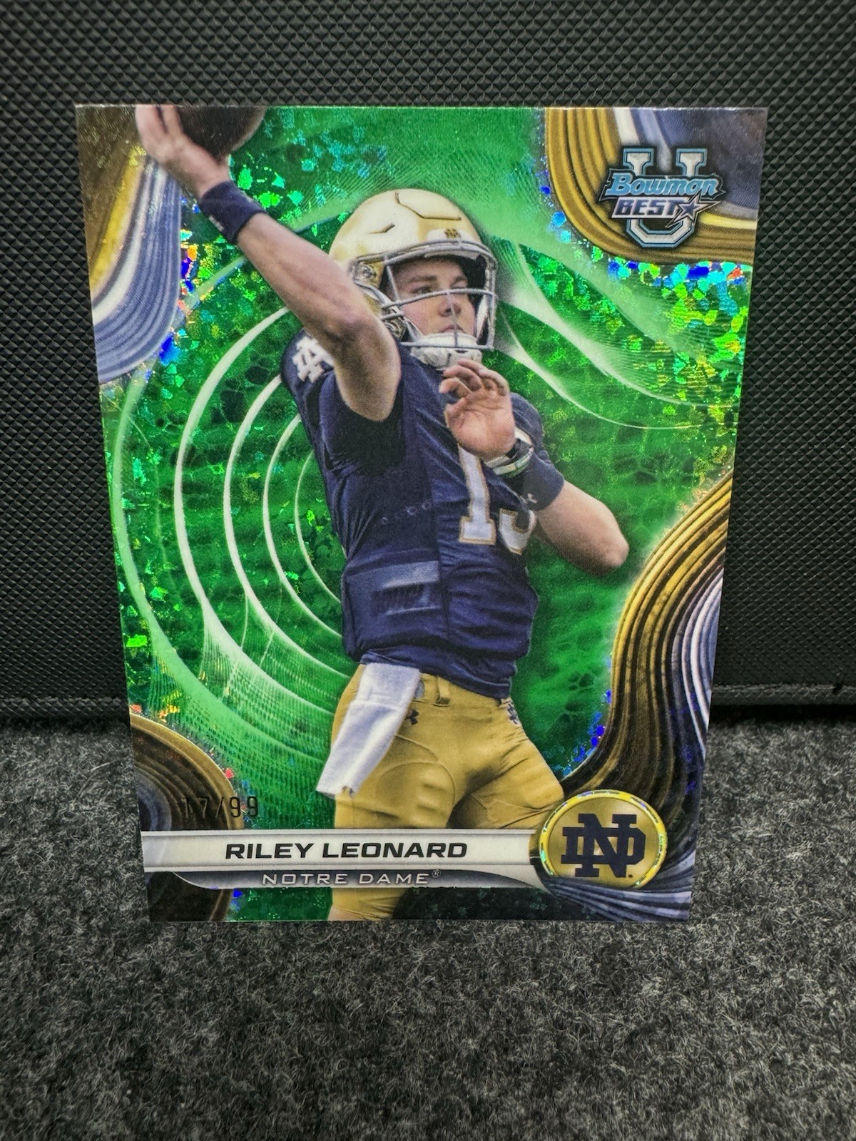 2024 Bowman's Best U - Riley Leonard #29 Green Mini-Diamond Refractor /99 (RC)