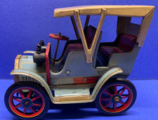 MODERN TOYS OLD TIME TIN FRICTION CAR TOY - VINTAGE JAPAN IMPORT 