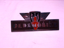 1937 Oldsmobile Emblem Badge Dash Board Radio Trunk Original - 1937 Oldsmobile Emblem Badge Dash Board Radio Trunk Original -