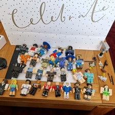Bundle Roblox 29 Personaggi Personaggi + Alcuni Accessori Joblot